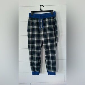 L.L Bean women’s Plaid Lounge Pants - Black and White